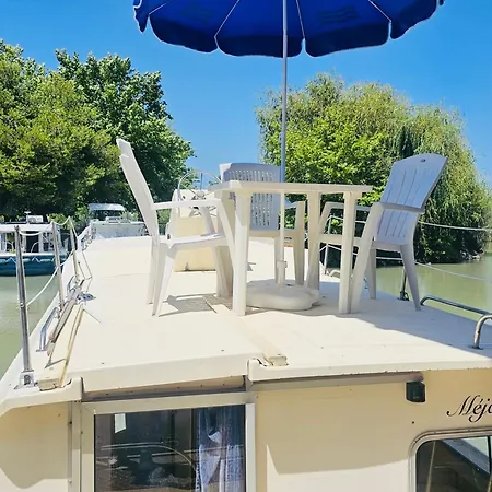 Bateau Sécurisé à Quai - 6 Pers. - Api-1-46-30